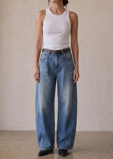Kallie Relaxed Curve