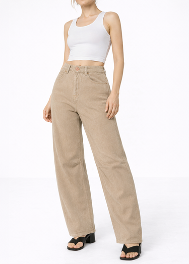Kallie Relaxed Curve