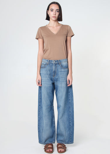 Kallie Relaxed Curve