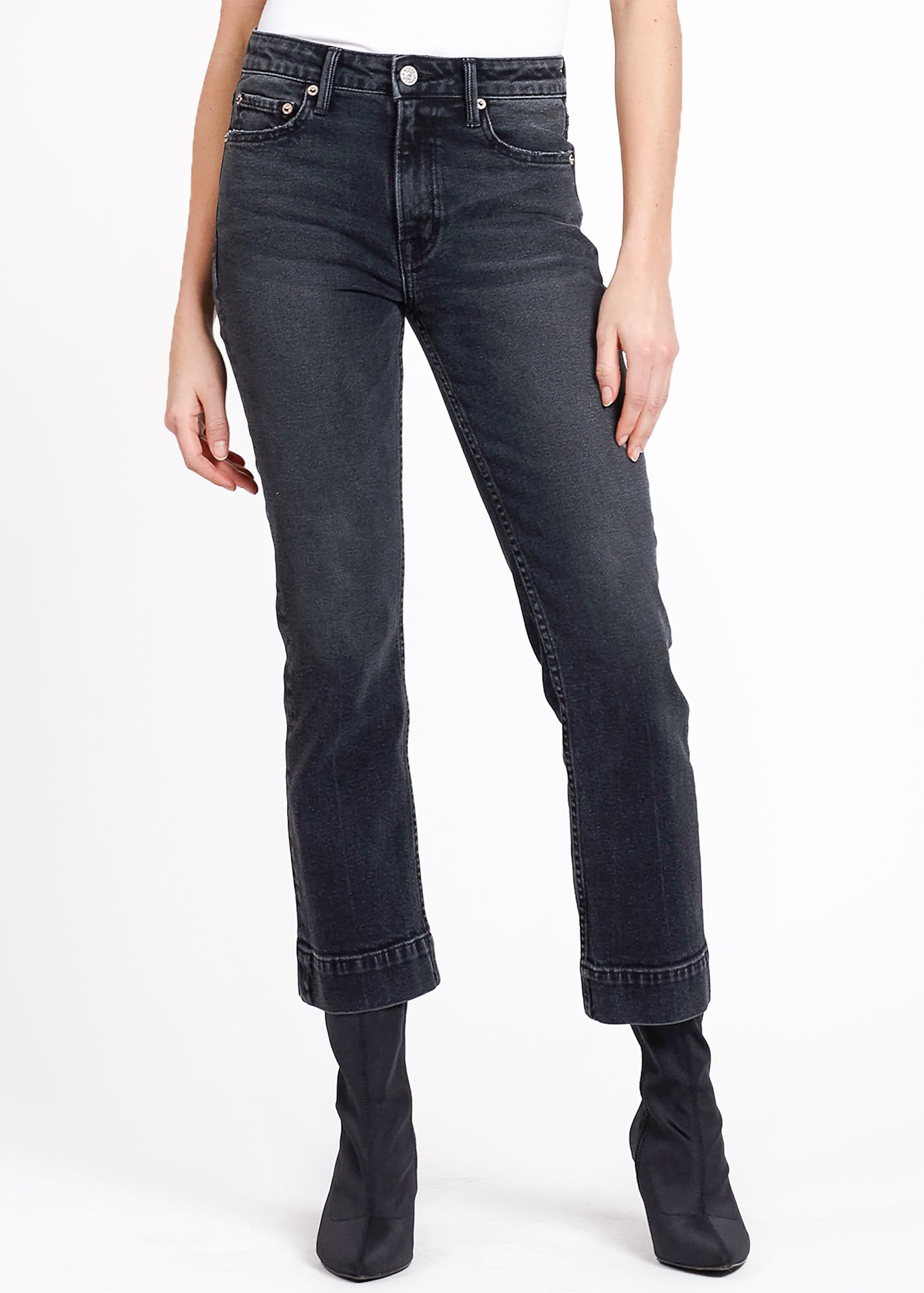 Farrah Kick Flare Jeans In Washed Black - Noend Denim